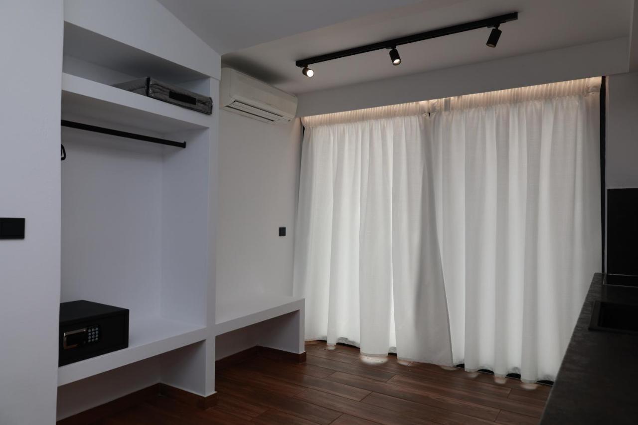 Paris-Irini Studios And Apartments Plomari Esterno foto