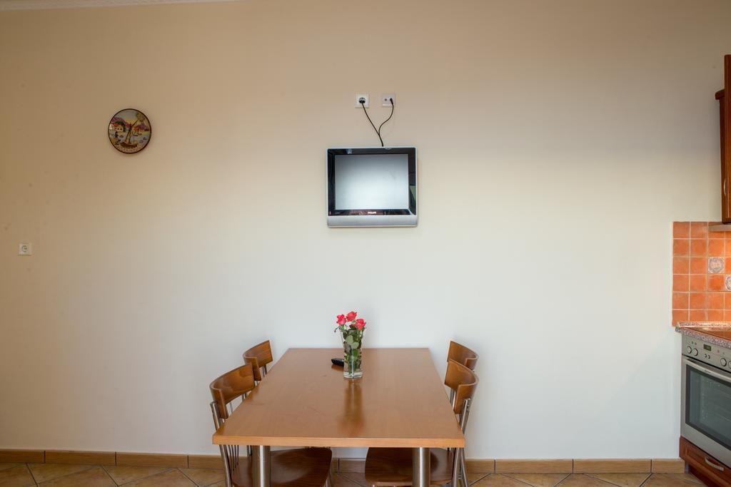 Paris-Irini Studios And Apartments Plomari Camera foto